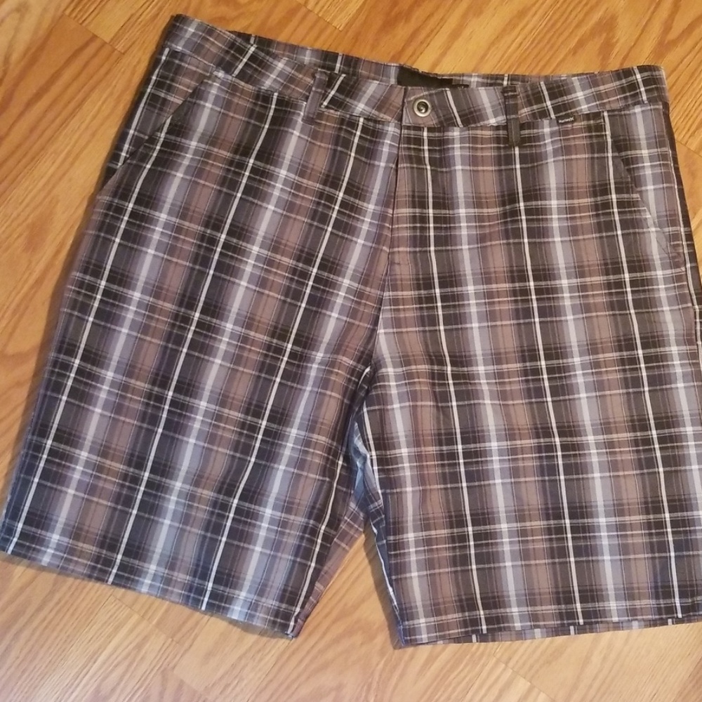 Hurley shorts 38‎